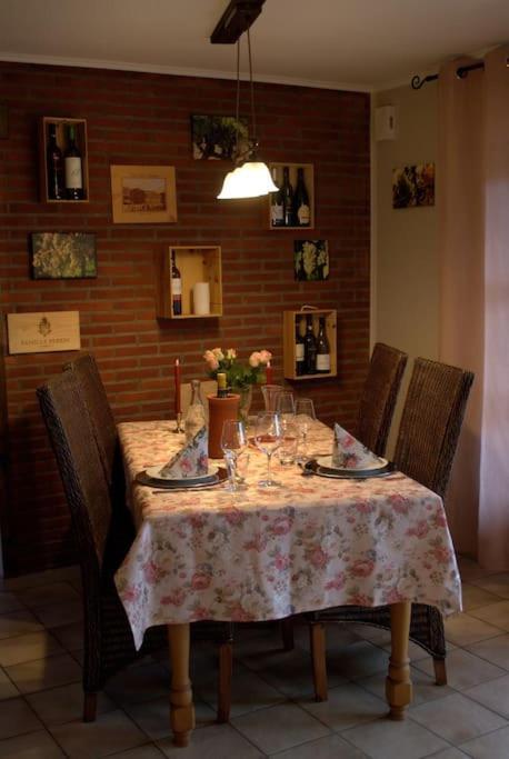 Ferienwohnung Casavitis Erholung Am Weinberg Lontzen Exterior foto