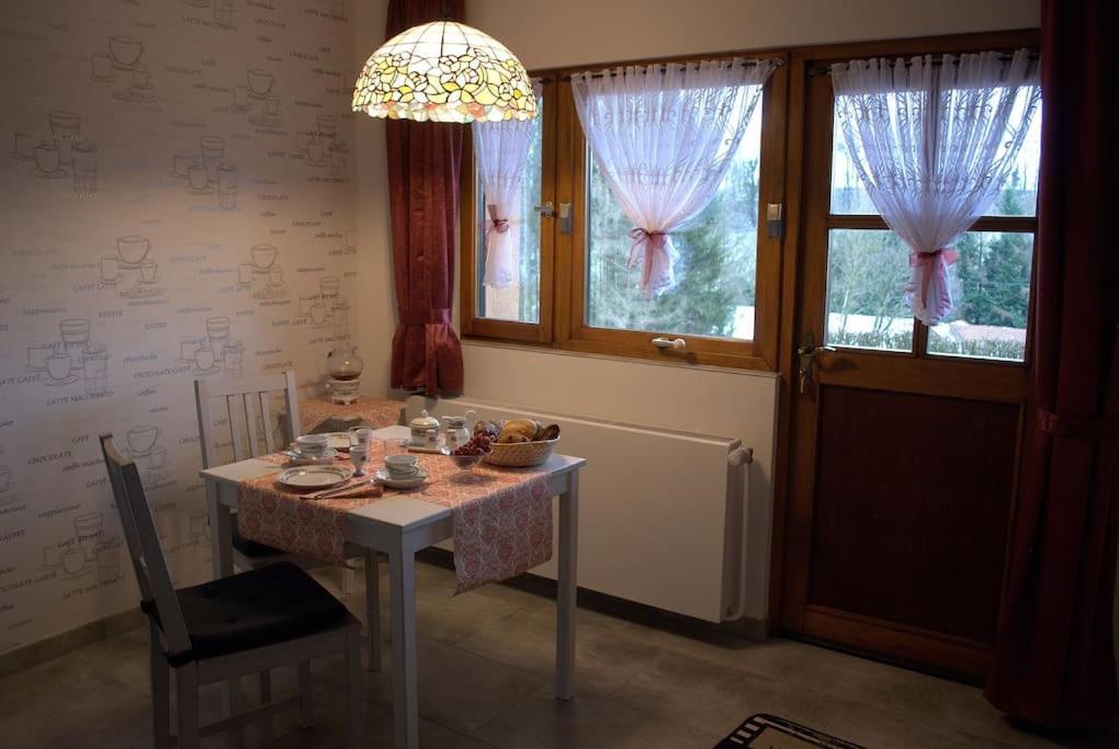Ferienwohnung Casavitis Erholung Am Weinberg Lontzen Exterior foto